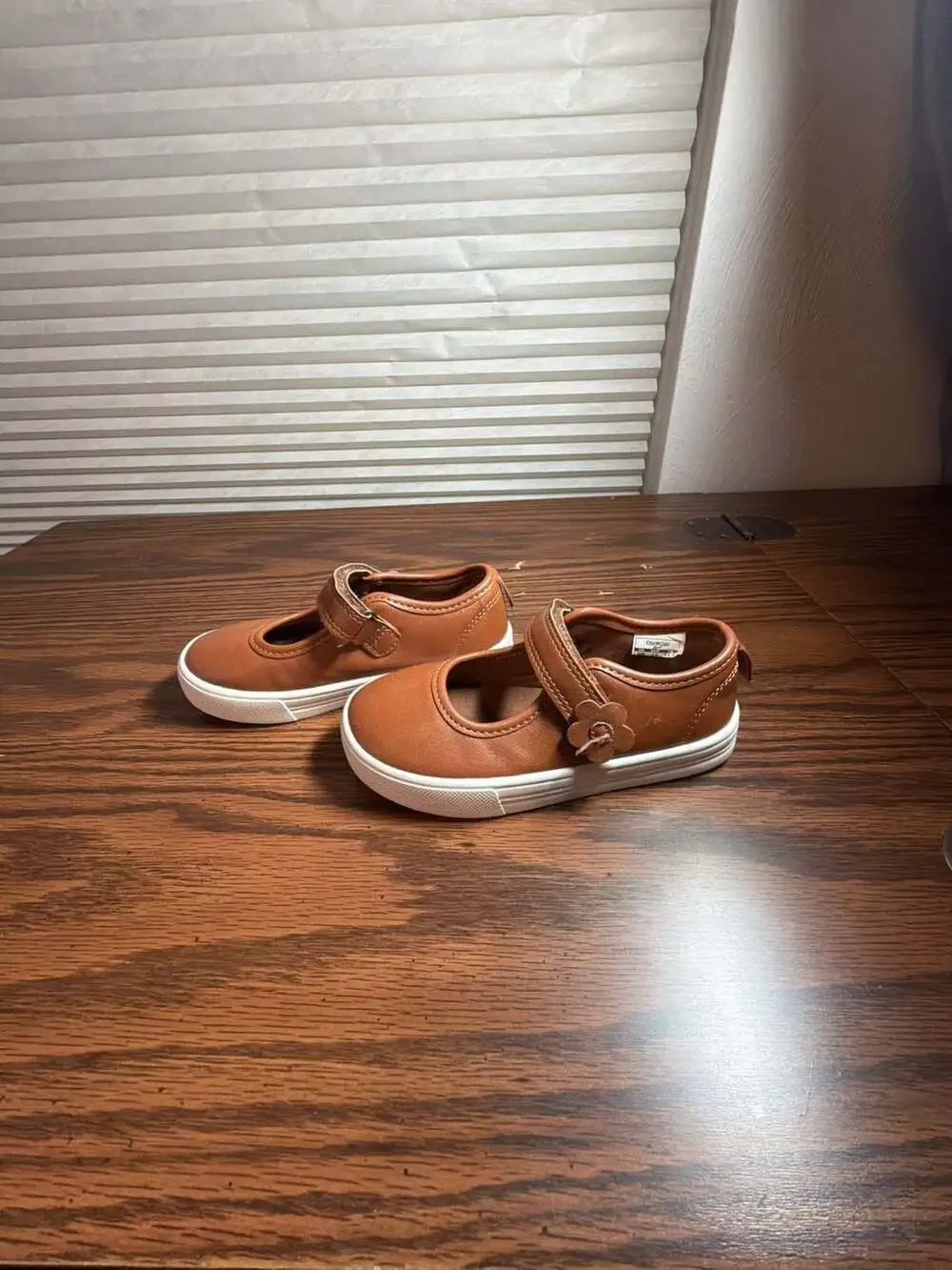 OshKosh B'gosh Mary Jane Shoes Size 8M Brown